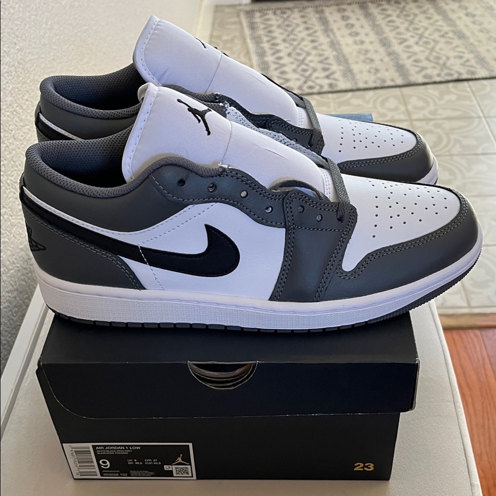 Nike Air Jordan 1 Low Gray and White Sneakers Size 9 Men’s - Picture 6 of 7